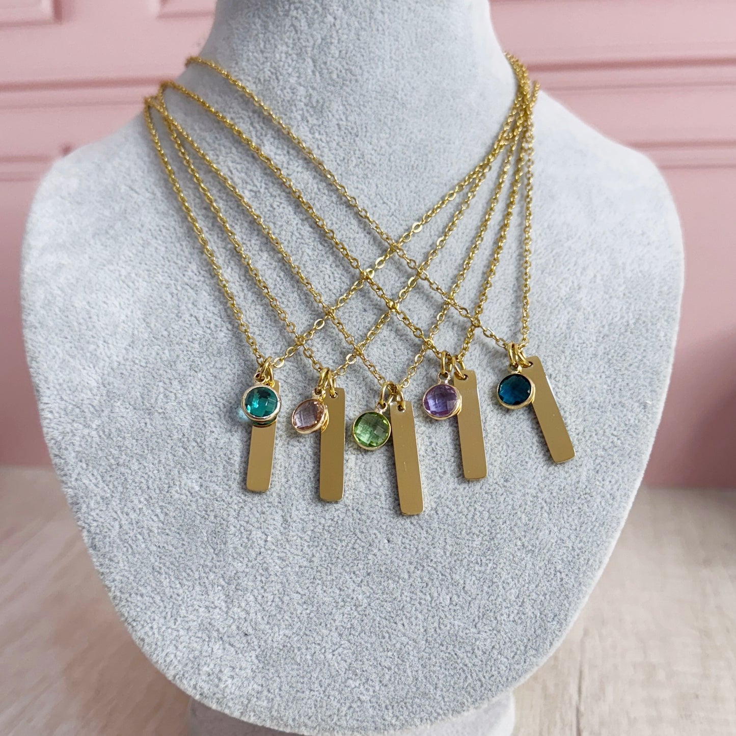 Collar rectangular con cristal