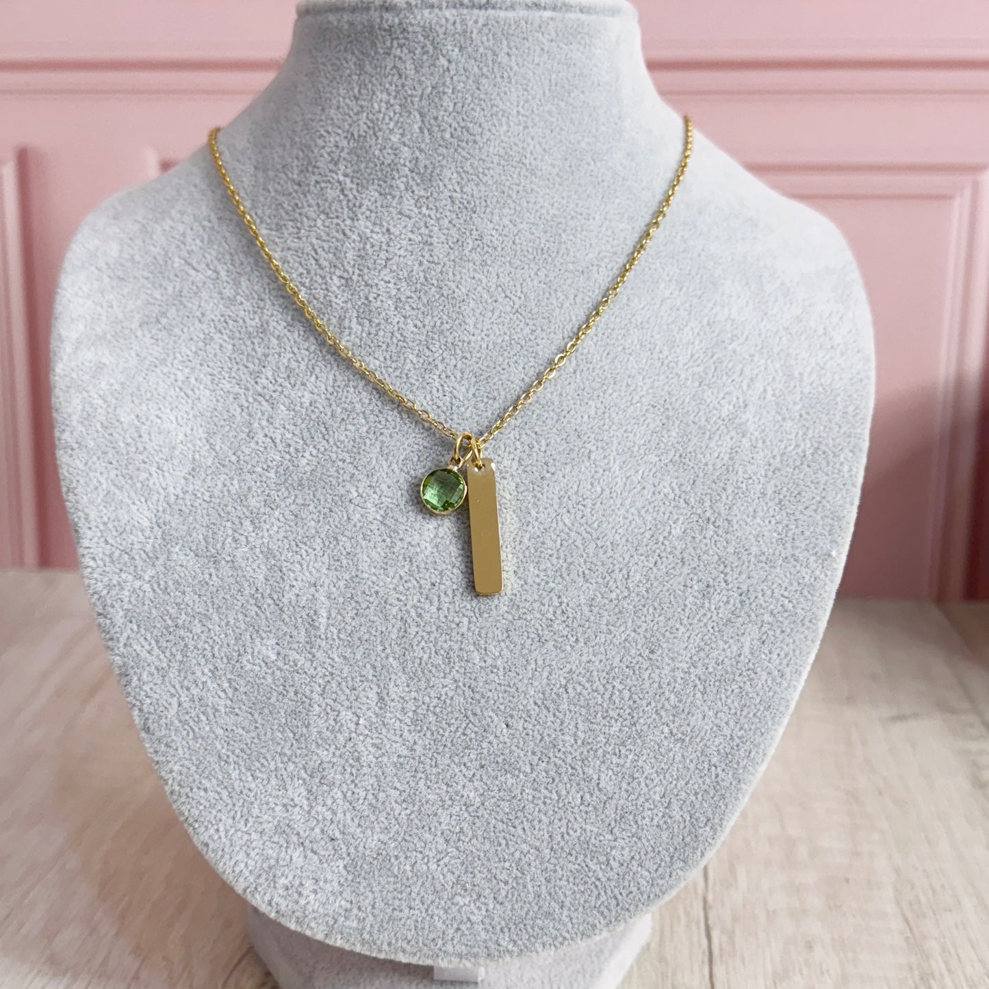Collar rectangular con cristal