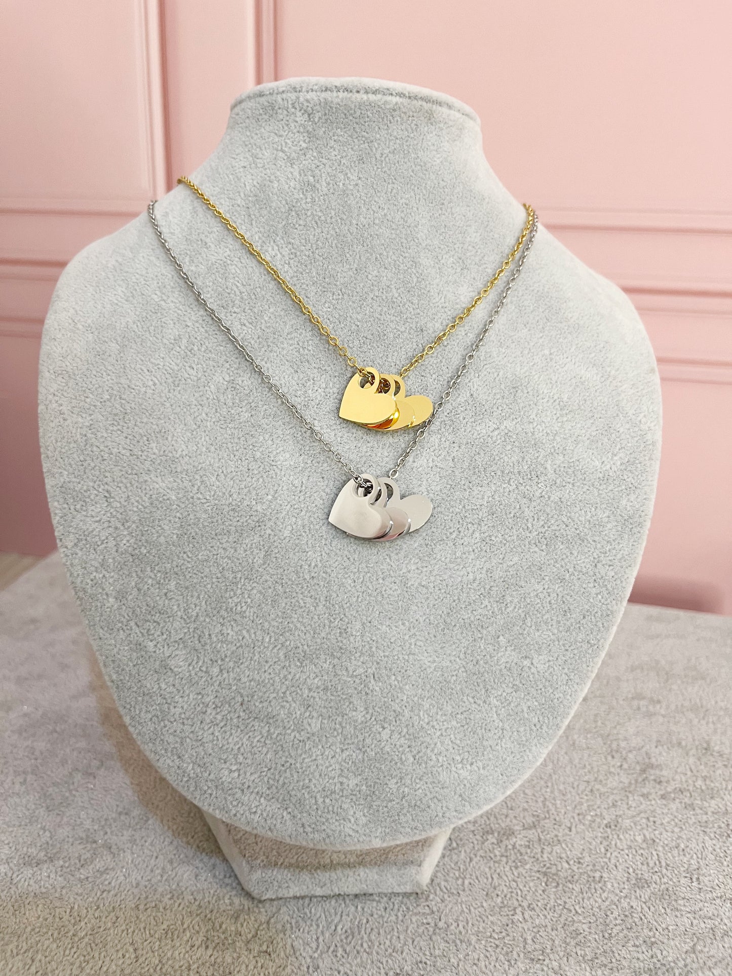 Collar corazónes