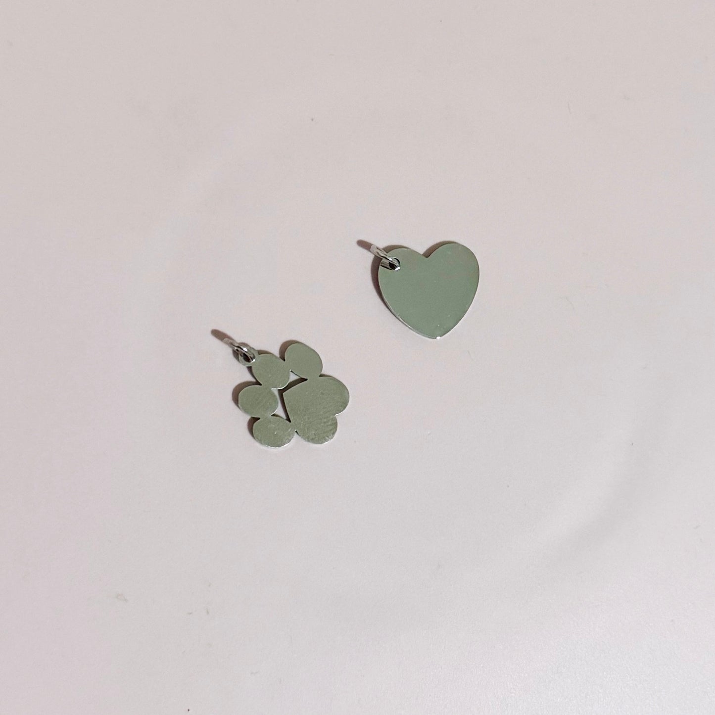 Dije para pulsera ajustable