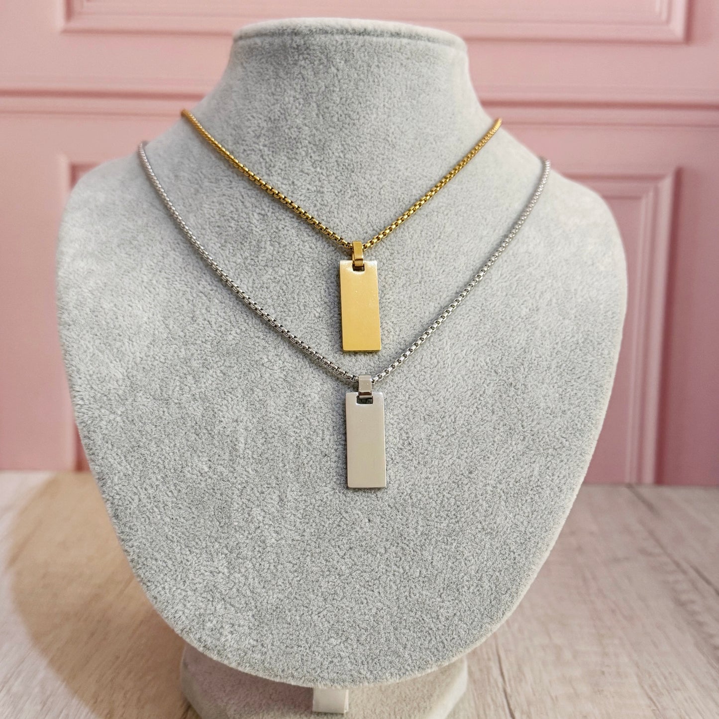 Collar placa rectangular