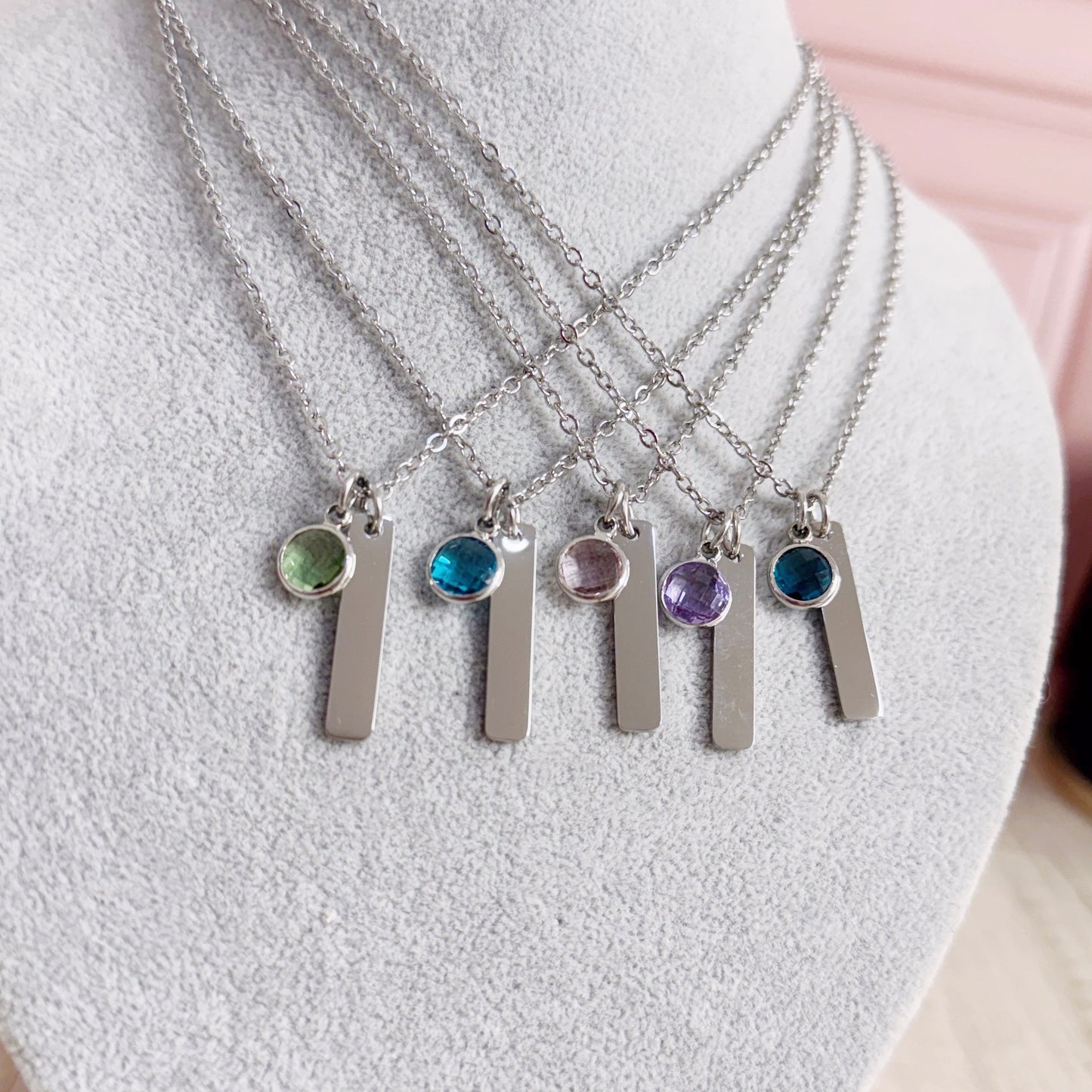 Collar rectangular con cristal